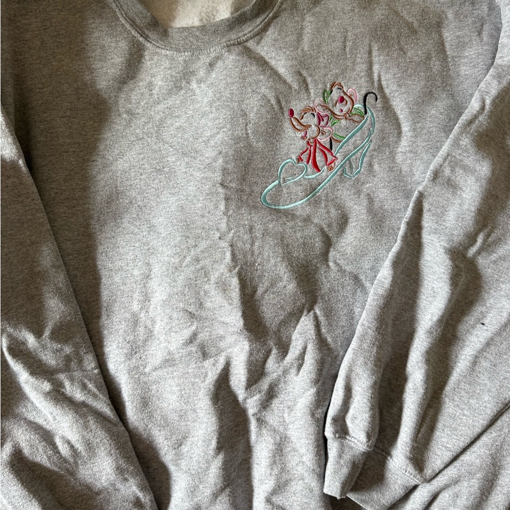 Disney Embroidered Sweatshirt Jaq & Gus Gus Cinderella